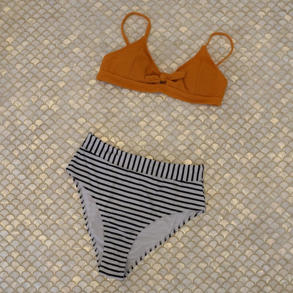 Cupshe Bikini Swimsuit Striped High Waist **NEW!!